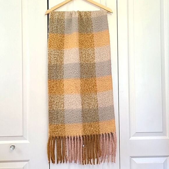 MADEWELL Brushed Blanket Scarf Frosted Sage Multi - Picture 3 of 10